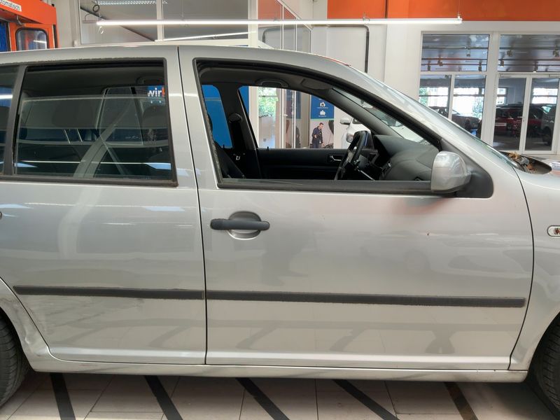 Volkswagen Golf IV 2.0 Special — zdjęcie 7