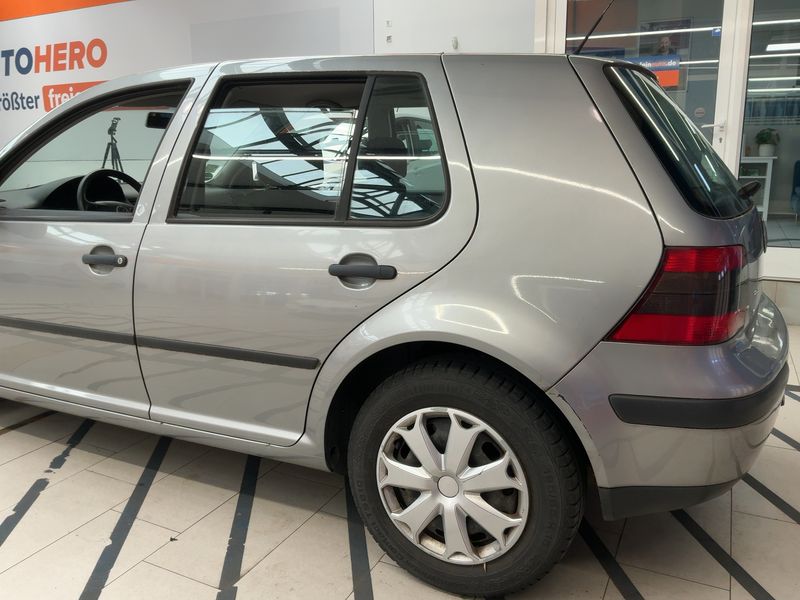 Volkswagen Golf IV 2.0 Special — zdjęcie 3