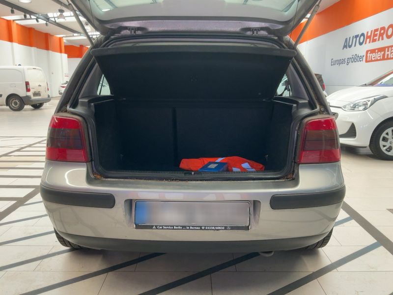 Volkswagen Golf IV 2.0 Special — zdjęcie 10