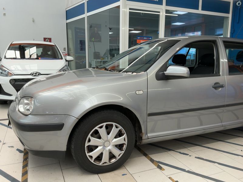 Volkswagen Golf IV 2.0 Special — zdjęcie 2