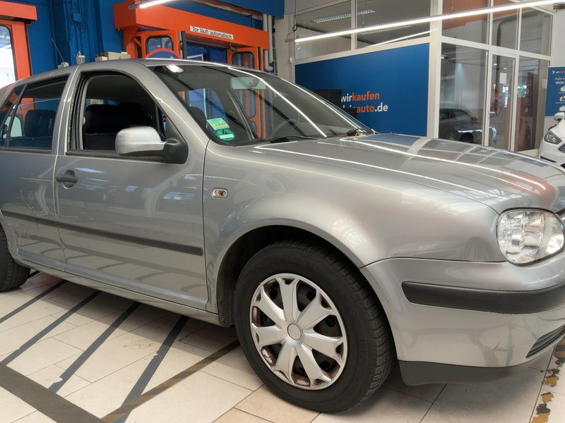 Volkswagen Golf IV 2.0 Special — zdjęcie 8