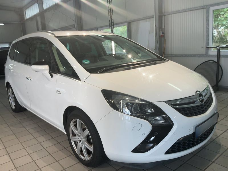 Opel Zafira Tourer 2.0 CDTI Innovation — zdjęcie 8