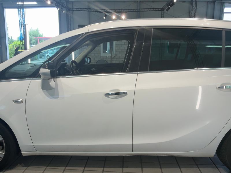 Opel Zafira Tourer 2.0 CDTI Innovation — zdjęcie 4