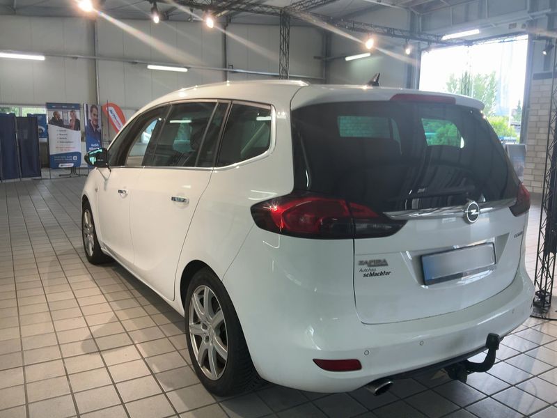 Opel Zafira Tourer 2.0 CDTI Innovation — zdjęcie 3