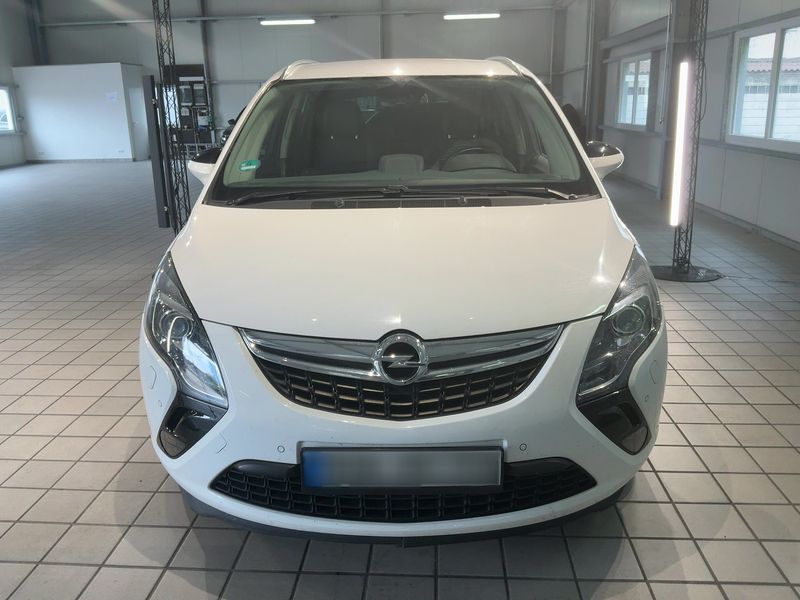 Opel Zafira Tourer 2.0 CDTI Innovation — zdjęcie 9