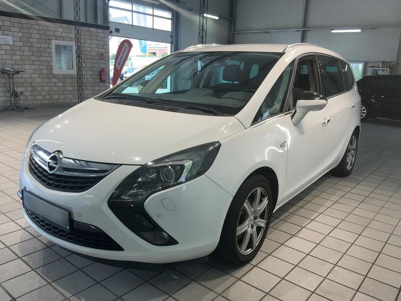 Opel Zafira Tourer 2.0 CDTI Innovation — zdjęcie 2
