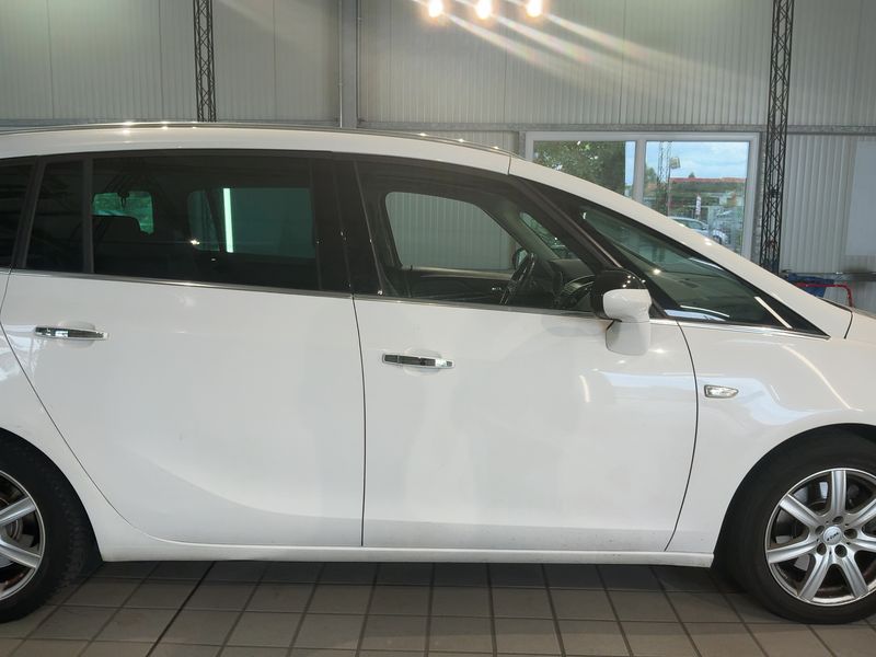 Opel Zafira Tourer 2.0 CDTI Innovation — zdjęcie 7