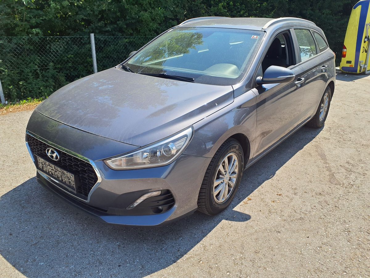 Hyundai i30 2018 — photo 1