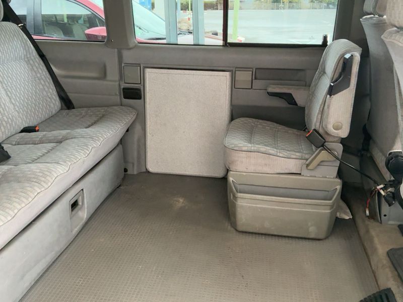 Volkswagen T4 Multivan 2.4 Diesel — zdjęcie 14
