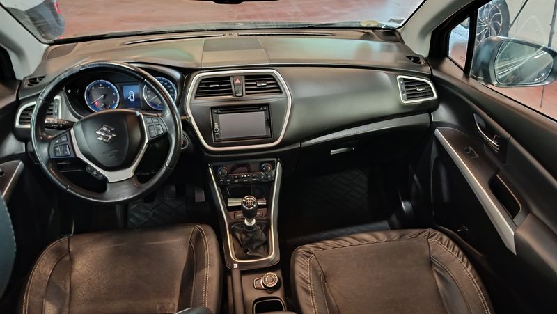 Suzuki SX4 S-Cross 1.6 DDiS Style 4WD — zdjęcie 12