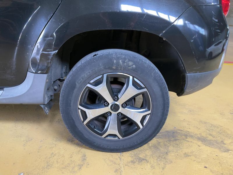 Dacia Duster 1.5 dCi Lauréate Plus 4x2 2013 – снимка 5
