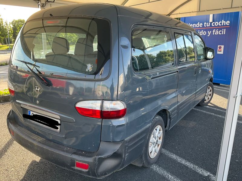 Hyundai H1 2.5 CRDi Starex — zdjęcie 2