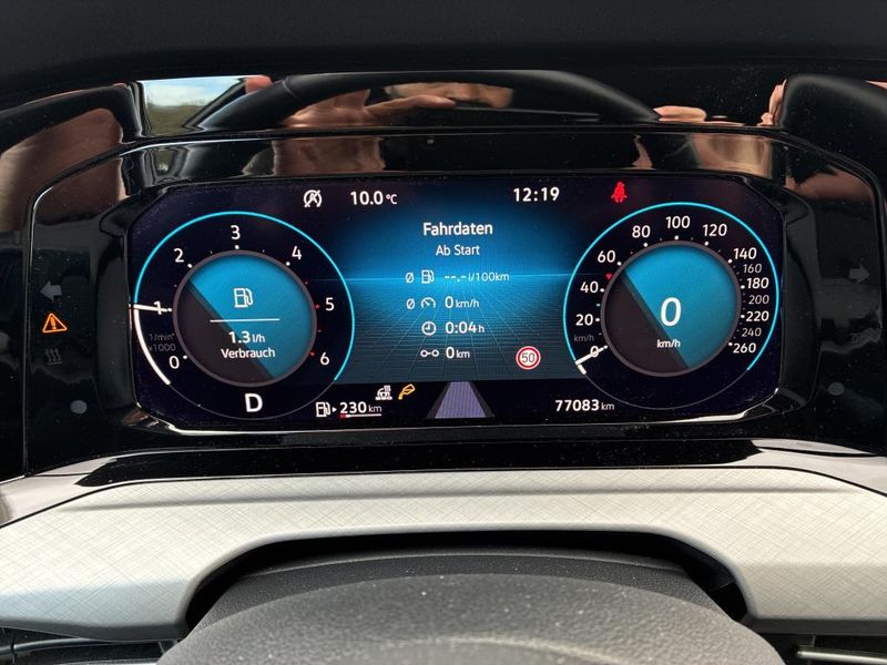 Volkswagen Golf VIII 2.0 TDI Life — zdjęcie 17