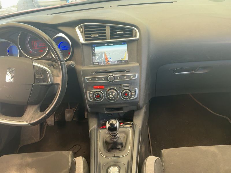 DS Automobiles DS4 Crossback 1.6 Blue-HDi Style — zdjęcie 12