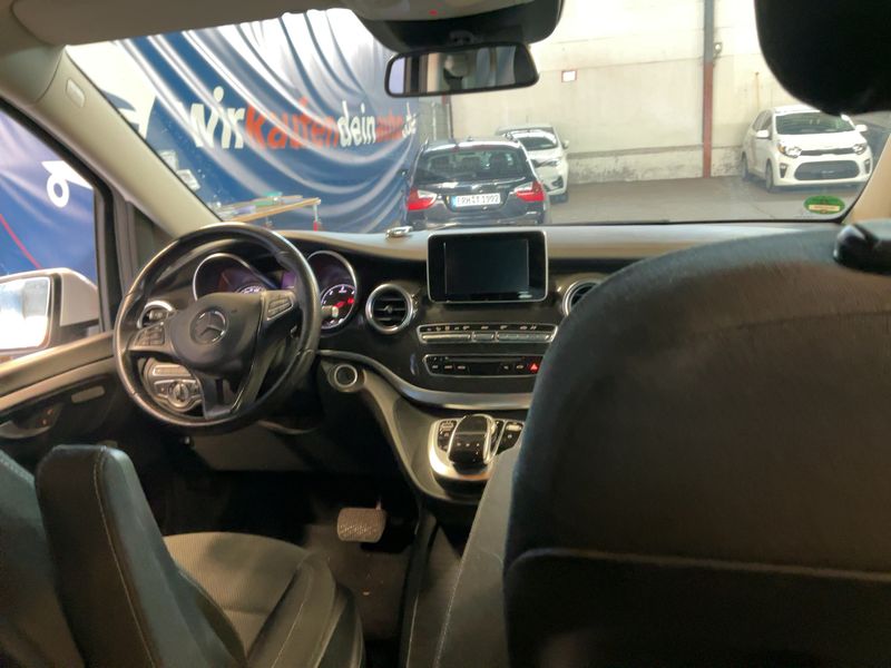 Mercedes-Benz V-Klasse V 220 d kompakt BlueTEC Edition — zdjęcie 12