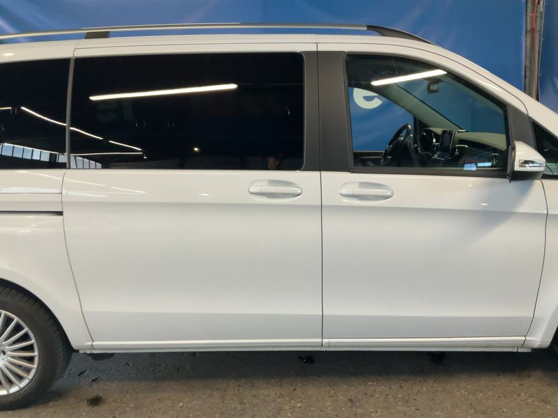 Mercedes-Benz V-Klasse V 220 d kompakt BlueTEC Edition — zdjęcie 7