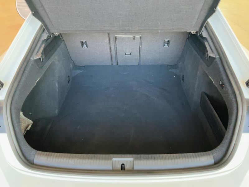 Volkswagen Arteon 2.0 TDI R-Line — zdjęcie 10