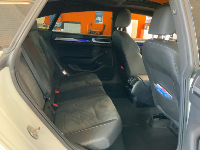Volkswagen Arteon 2.0 TDI R-Line — zdjęcie 14