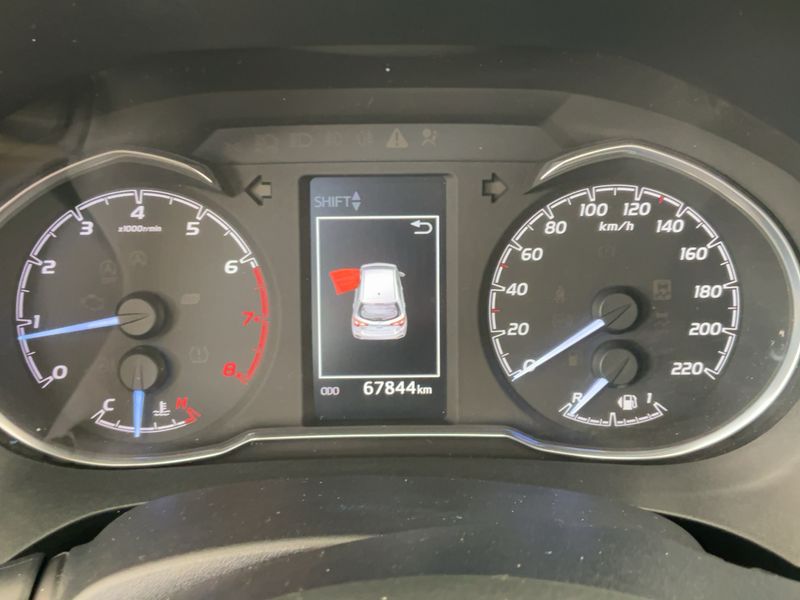 Toyota Yaris 1.0 VVT-i Active — zdjęcie 13