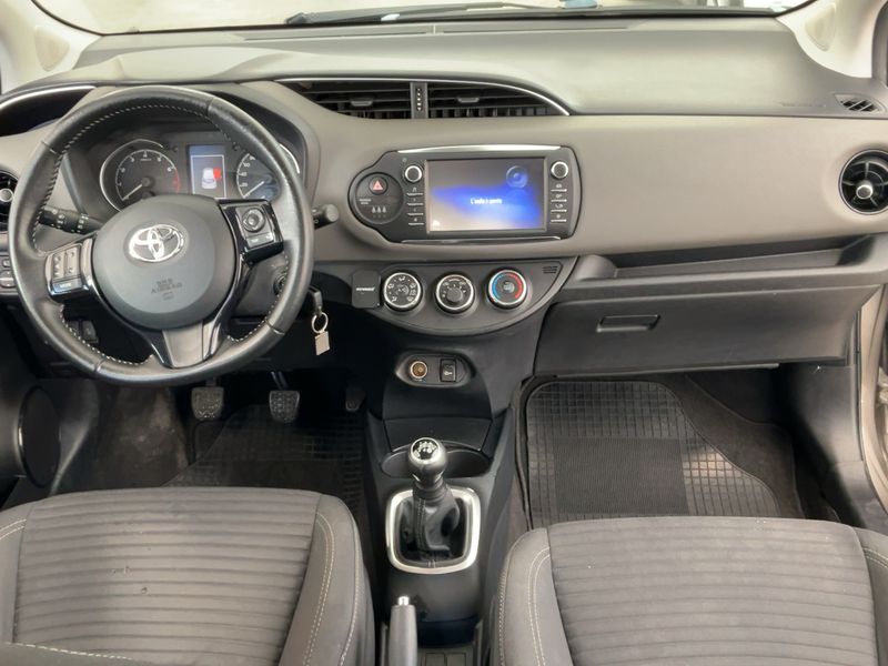 Toyota Yaris 1.0 VVT-i Active — zdjęcie 12