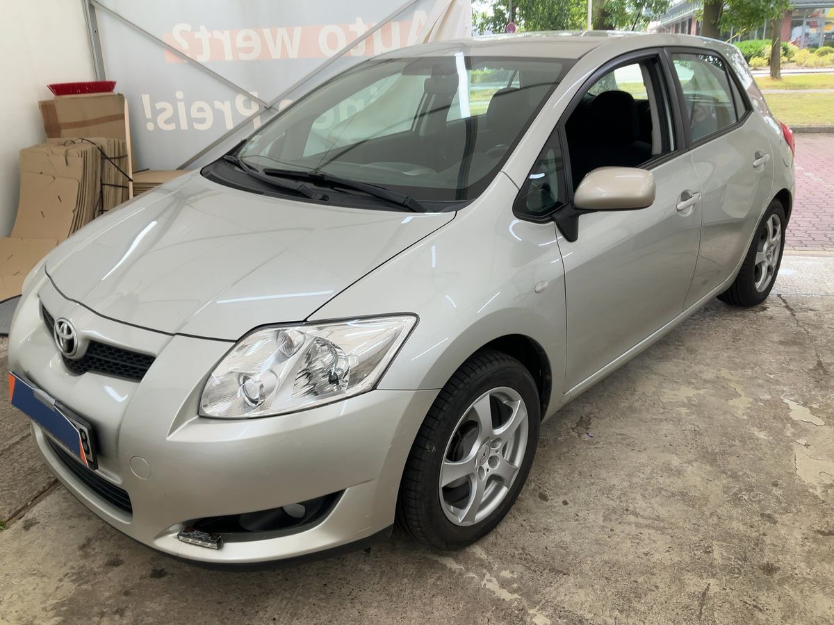 Toyota Auris 1.6 Sol