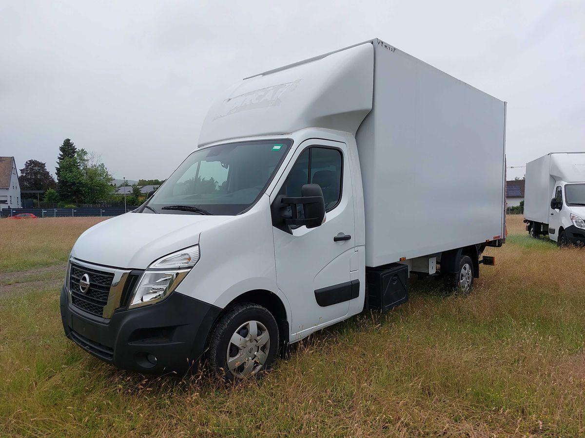 Nissan Interstar 2024