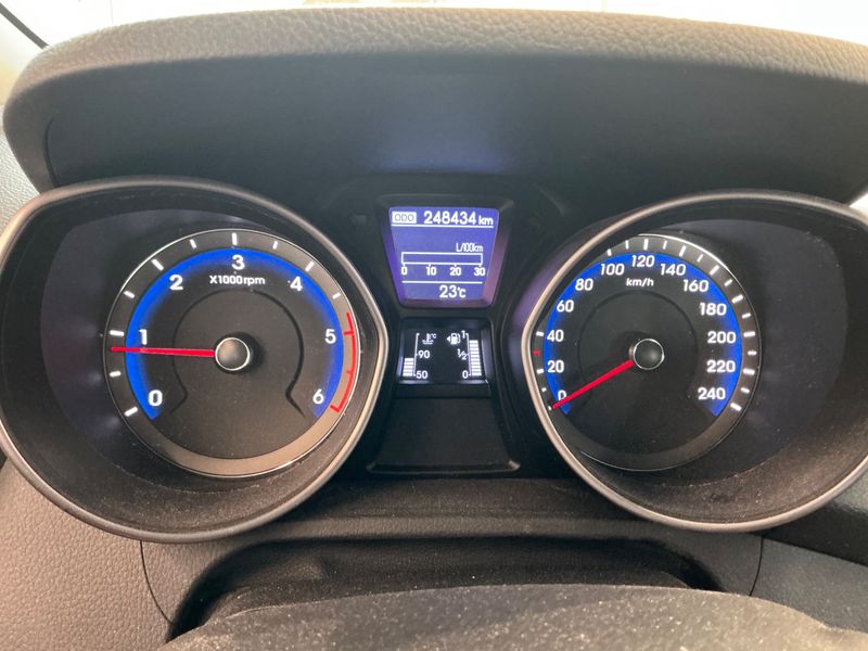 Hyundai i30 1.6 CRDi Style — zdjęcie 4