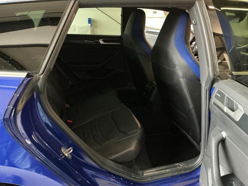 Volkswagen Arteon Shooting Brake 2.0 TSI R 4Motion — zdjęcie 12