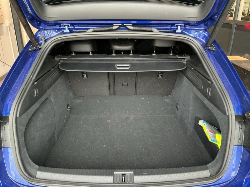 Volkswagen Arteon Shooting Brake 2.0 TSI R 4Motion — zdjęcie 18