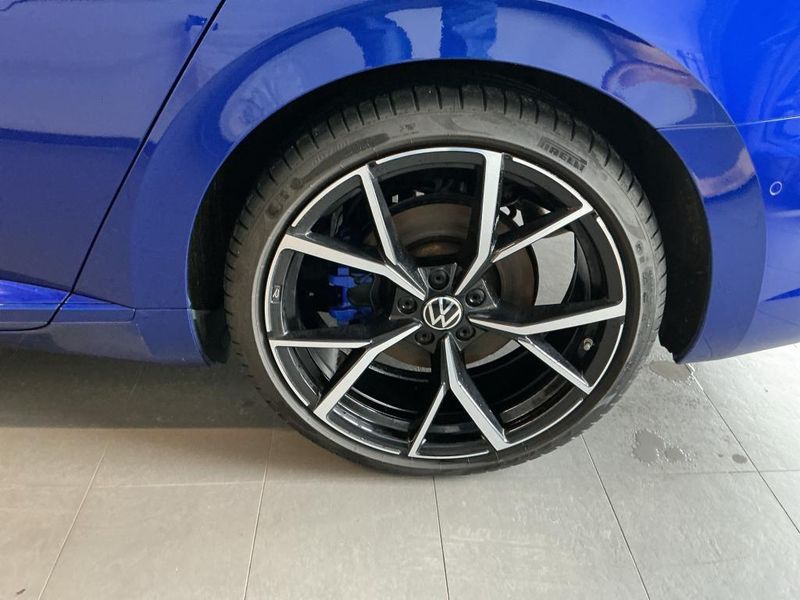 Volkswagen Arteon Shooting Brake 2.0 TSI R 4Motion — zdjęcie 25