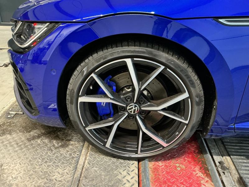 Volkswagen Arteon Shooting Brake 2.0 TSI R 4Motion — zdjęcie 23