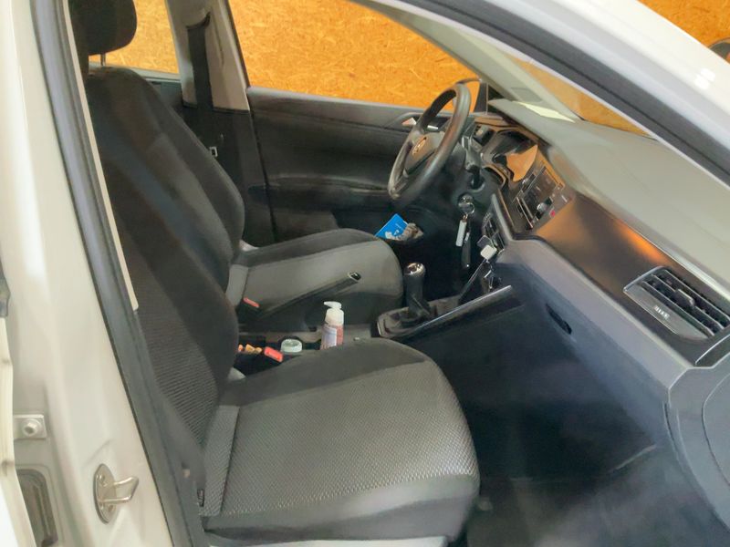 Volkswagen Polo 1.0 Trendline 2018 – снимка 16