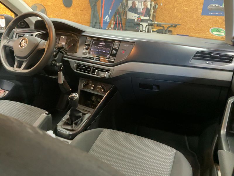 Volkswagen Polo 1.0 Trendline 2018 – снимка 17