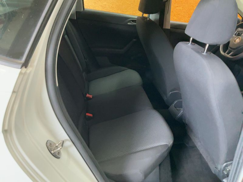 Volkswagen Polo 1.0 Trendline 2018 – снимка 19