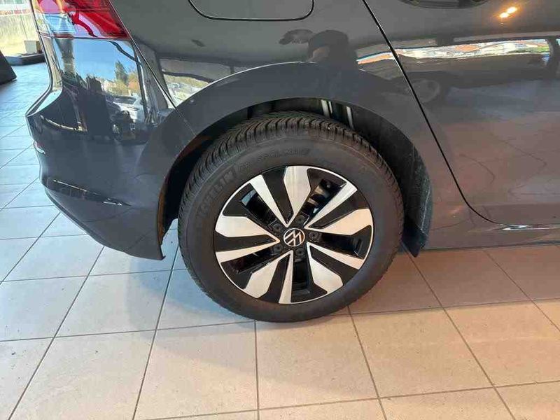 Volkswagen Golf VIII 1.0 TSI Move — zdjęcie 21