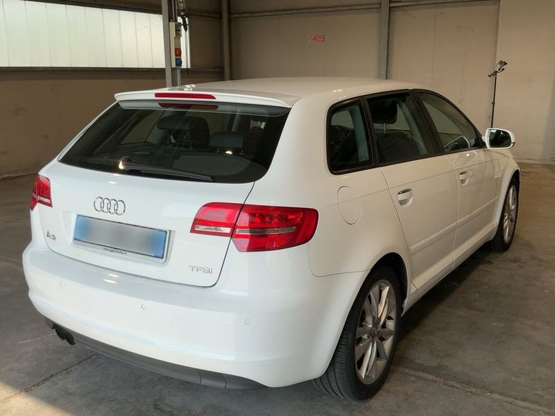 Audi A3 Sportback 1.8 TFSI Ambition — zdjęcie 6
