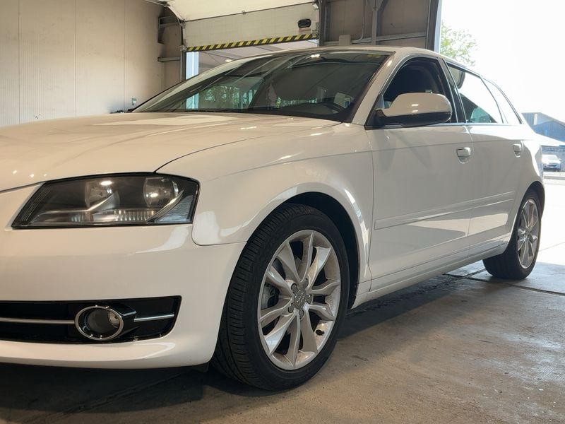 Audi A3 Sportback 1.8 TFSI Ambition — zdjęcie 2