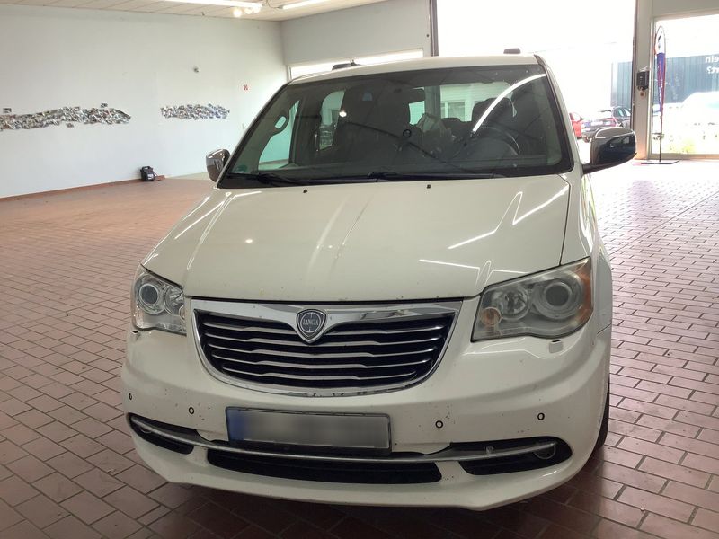 Lancia Voyager 2.8 JTDM Gold — zdjęcie 9