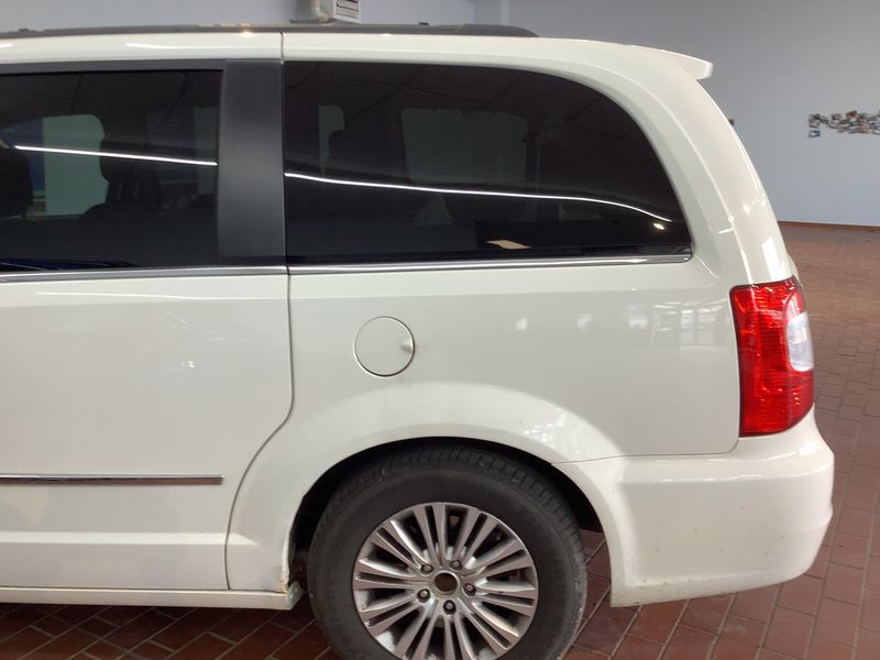 Lancia Voyager 2.8 JTDM Gold — zdjęcie 3