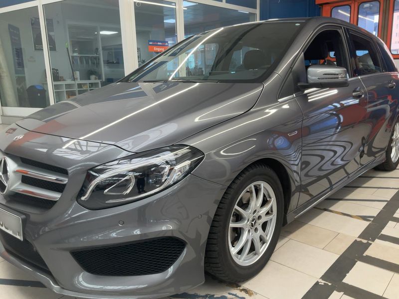 Mercedes-Benz B-Klasse B 200 Urban Style Edition — zdjęcie 2