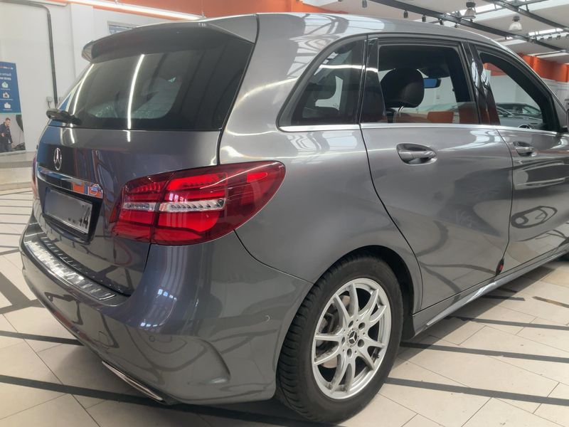 Mercedes-Benz B-Klasse B 200 Urban Style Edition — zdjęcie 6