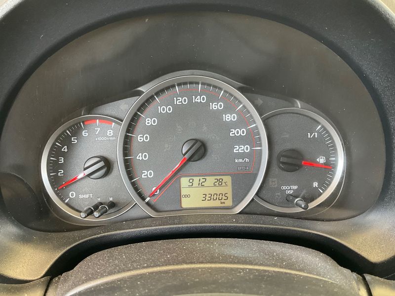 Toyota Yaris 1.0 VVT-i Active — zdjęcie 13