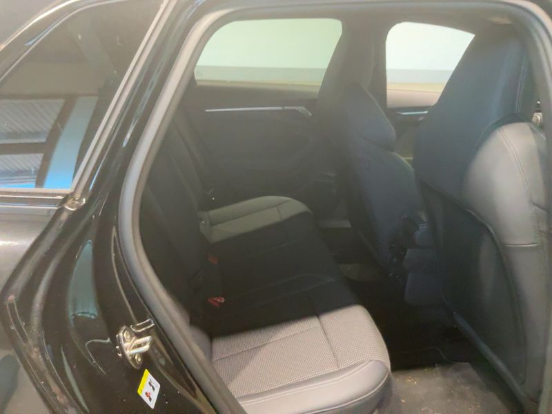 Audi A3 Sportback 35 TDI S line — zdjęcie 14