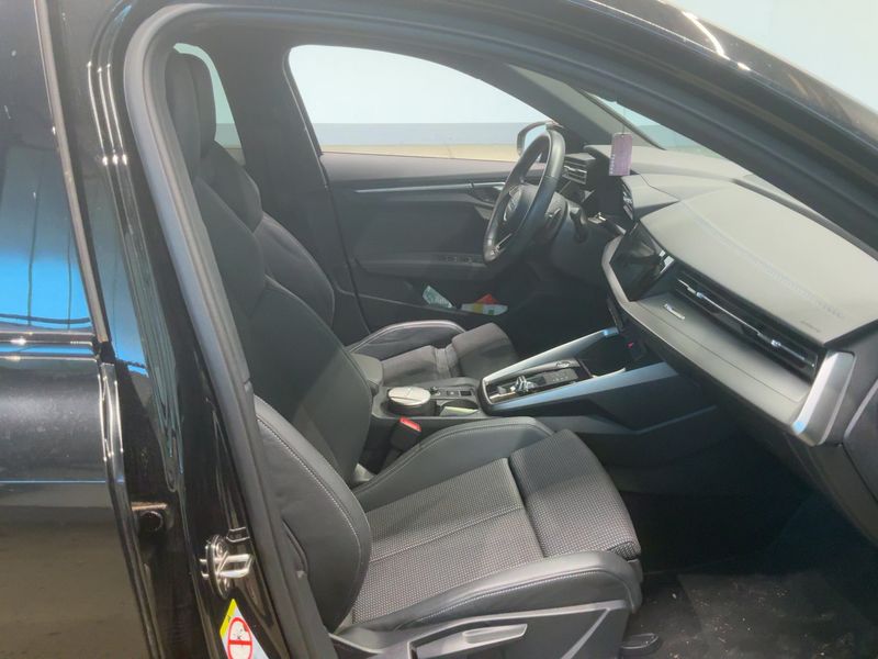 Audi A3 Sportback 35 TDI S line — zdjęcie 11