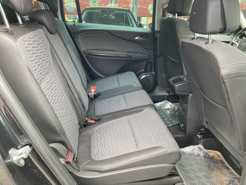 Opel Zafira Tourer 2.0 CDTI Cosmo — zdjęcie 13