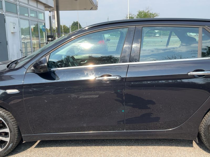 Fiat Tipo 1.6 JTDM Lounge — zdjęcie 4