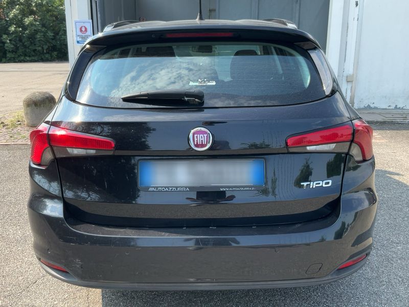 Fiat Tipo 1.6 JTDM Lounge — zdjęcie 5