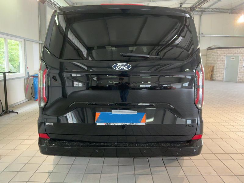 Ford Tourneo Custom 2.0 TDCi EcoBlue 320 L1 Titanium X AWD — zdjęcie 5