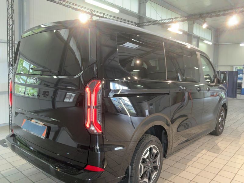 Ford Tourneo Custom 2.0 TDCi EcoBlue 320 L1 Titanium X AWD — zdjęcie 6
