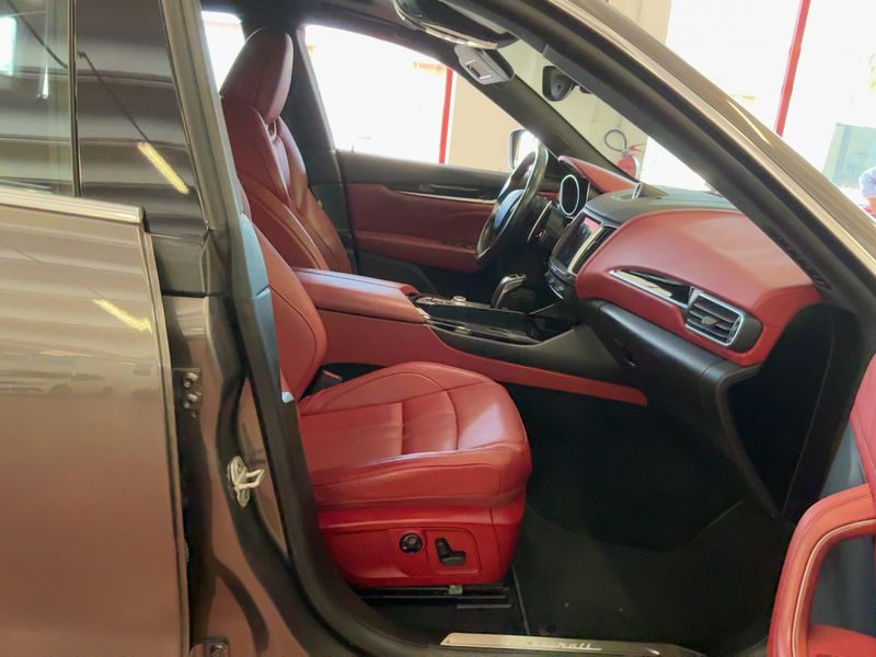 Maserati Levante 3.0 V6 Diesel GranSport — zdjęcie 11